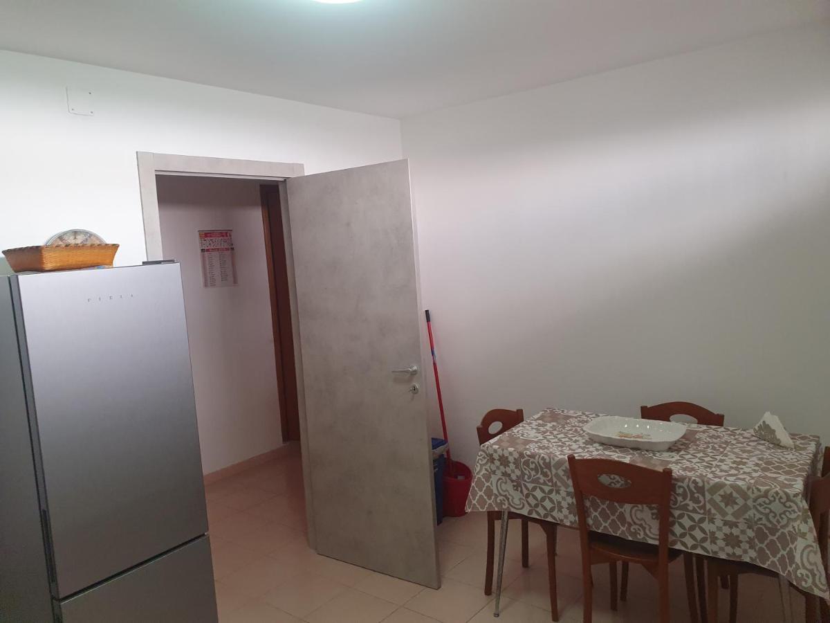 Casa Vacanza Nonna Lina Rosolini Buitenkant foto